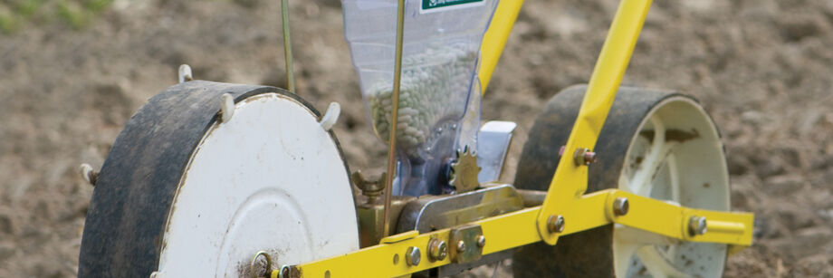 Close-up of a Jang seeder.