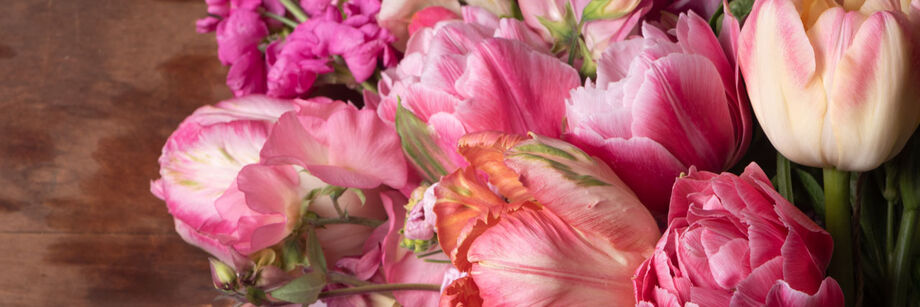 Bouquet of pink tulips.