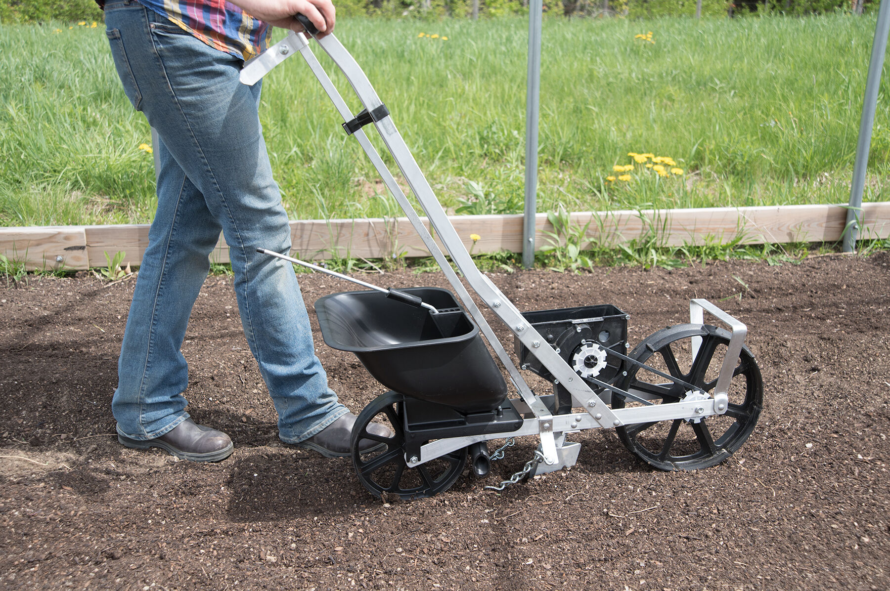 Fertilizer Attachment EarthWay&reg;