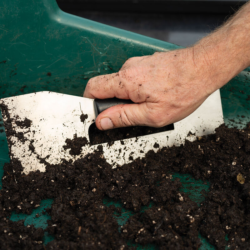 Skimming Trowel Soil Blocking