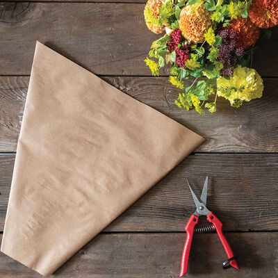 Kraft Paper Cut-Flower Sleeves – M, 100 Count Flower Post-Harvest