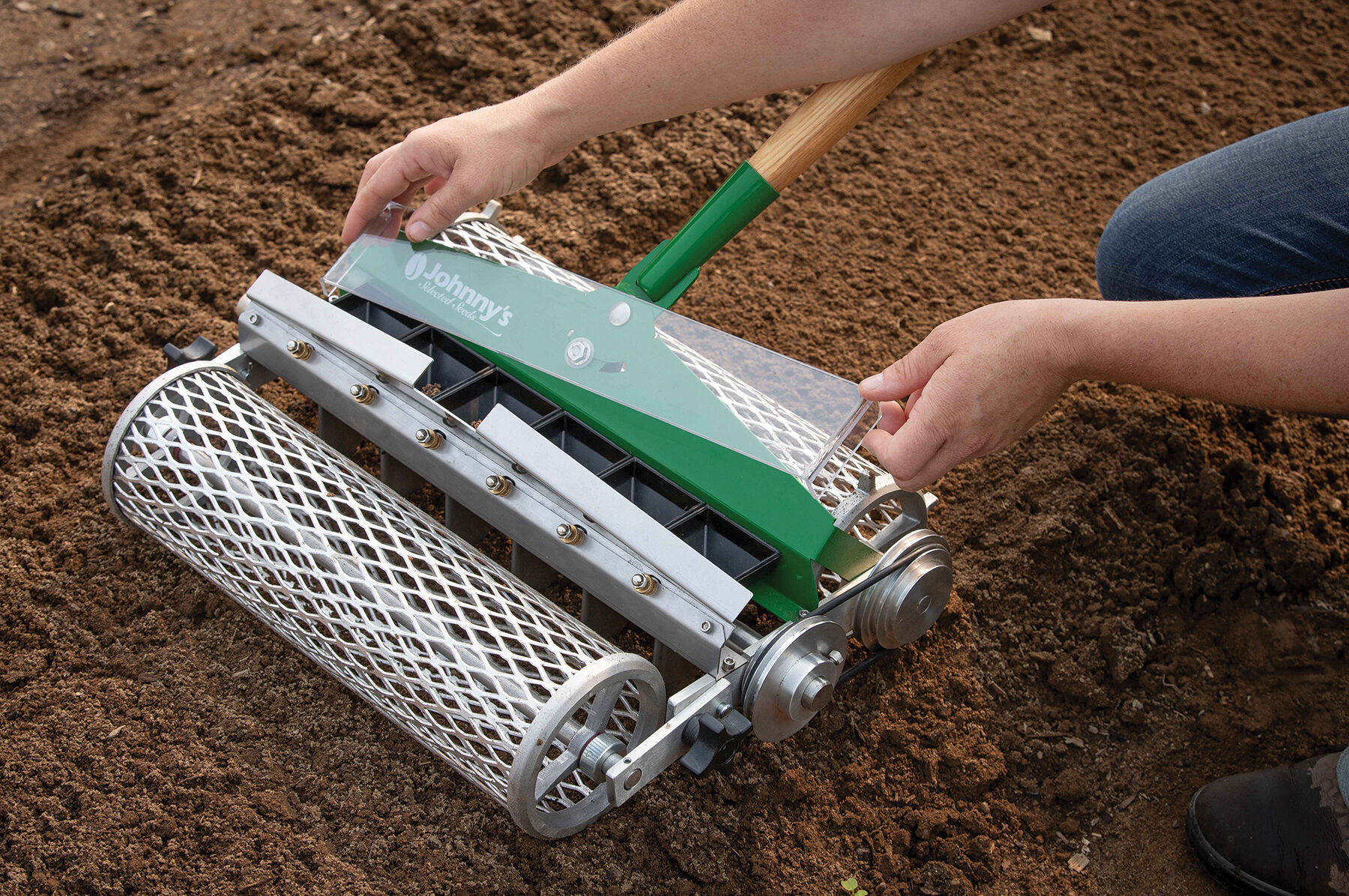 Hopper Cover - Six-Row Seeder Accessory | Johnny's Selected Seeds