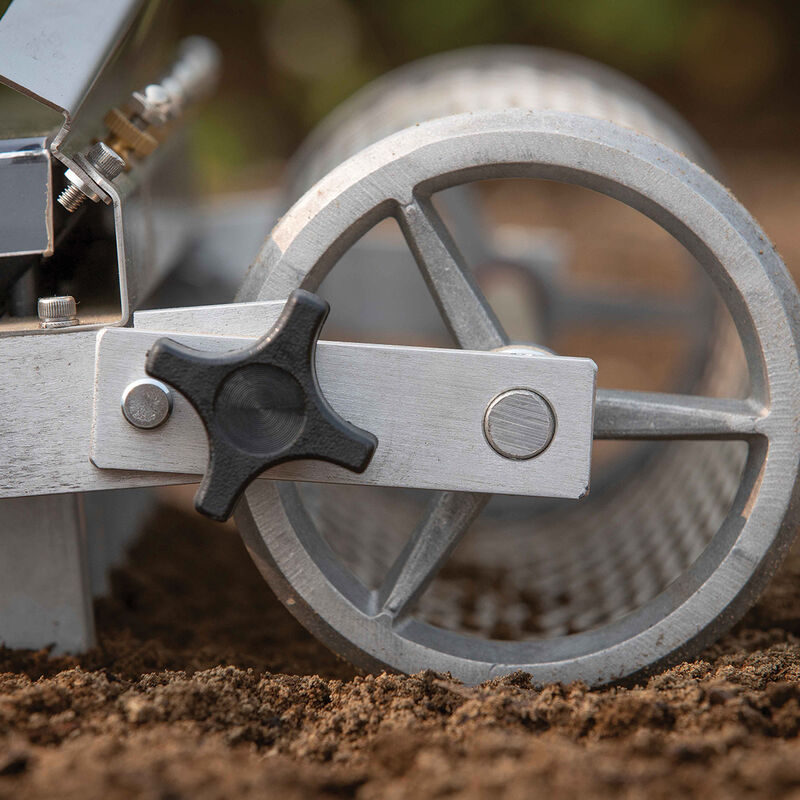 Six-Row Seeder, Second Edition Six-Row Seeder, Second Edition Six-Row