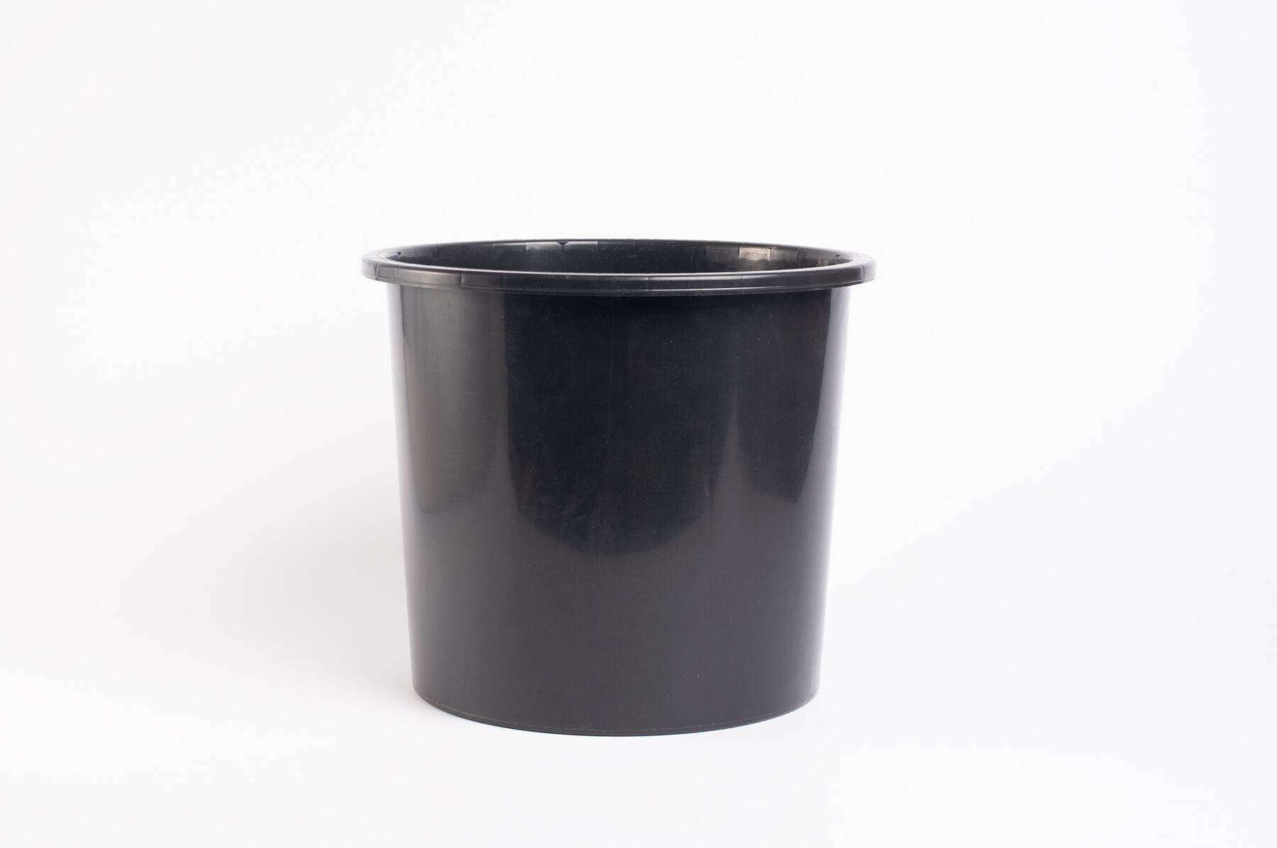 Wide Flower Buckets – 10 L, 25 Count | Johnny's Selected Seeds