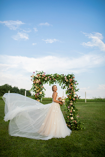 Flourish Flower Farm educates prospective couples about cost, then lets them do the decision-making.