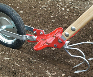 Glaser 3-Tine Cultivator Attachment